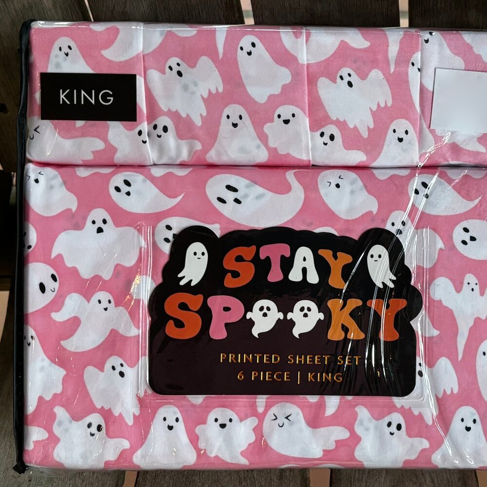 6-pc SPOOKY Pink Ghost Halloween King Size Sheet Set - Halloween (2 extra pc's)